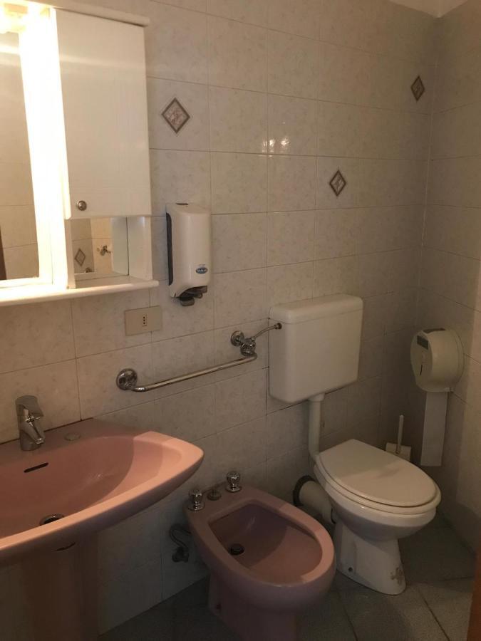 Hotel Carillon Lavena Ponte Tresa Eksteriør bilde