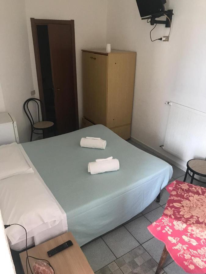 Hotel Carillon Lavena Ponte Tresa Eksteriør bilde